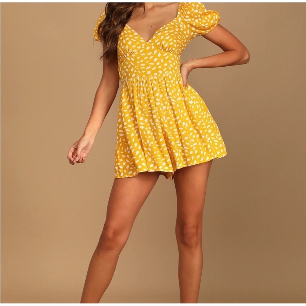 Lulus Yellow Polka Dot Puff Sleeve Romper M Lightweight & Breathable Back Zipper